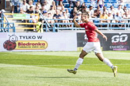Maciej Kuziemka zanotował w meczu z Ruchem gola i asystę. Zdjęcie z meczu z Pogonią GM.
