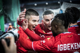 Maciej Kuziemka (z lewej) - bohater wieczoru