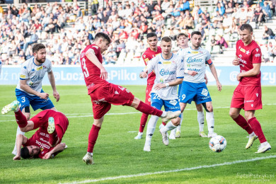 Dawid Szot (3) zdobywa pierwszego gola dla Wisły