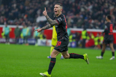 Trzeciego gola dla Bayeru strzelił Hiszpan Alejandro Grimaldo