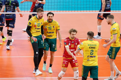 Aluron CMC Warta Zawiercie w Final Four. Od lewej Bieniek, Tavares, Popiwczak, Kwolek i Bołądź.